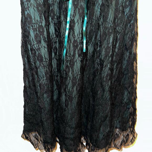 Hot topic goth core black and green lace dress sz sm - Picture 2 of 7